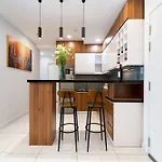Elegant 2 Bedroom- Good Location- Yolohomesaigon- Terra