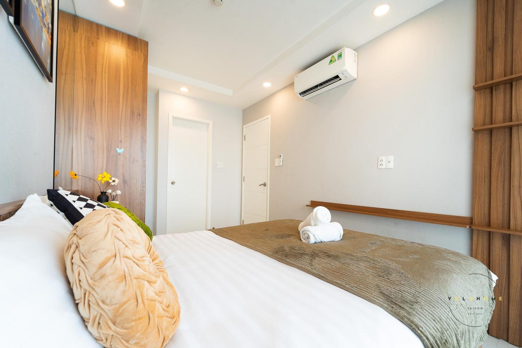 Elegant 2 Bedroom- Good Location- Yolohomesaigon- Terra Căn hộ *
