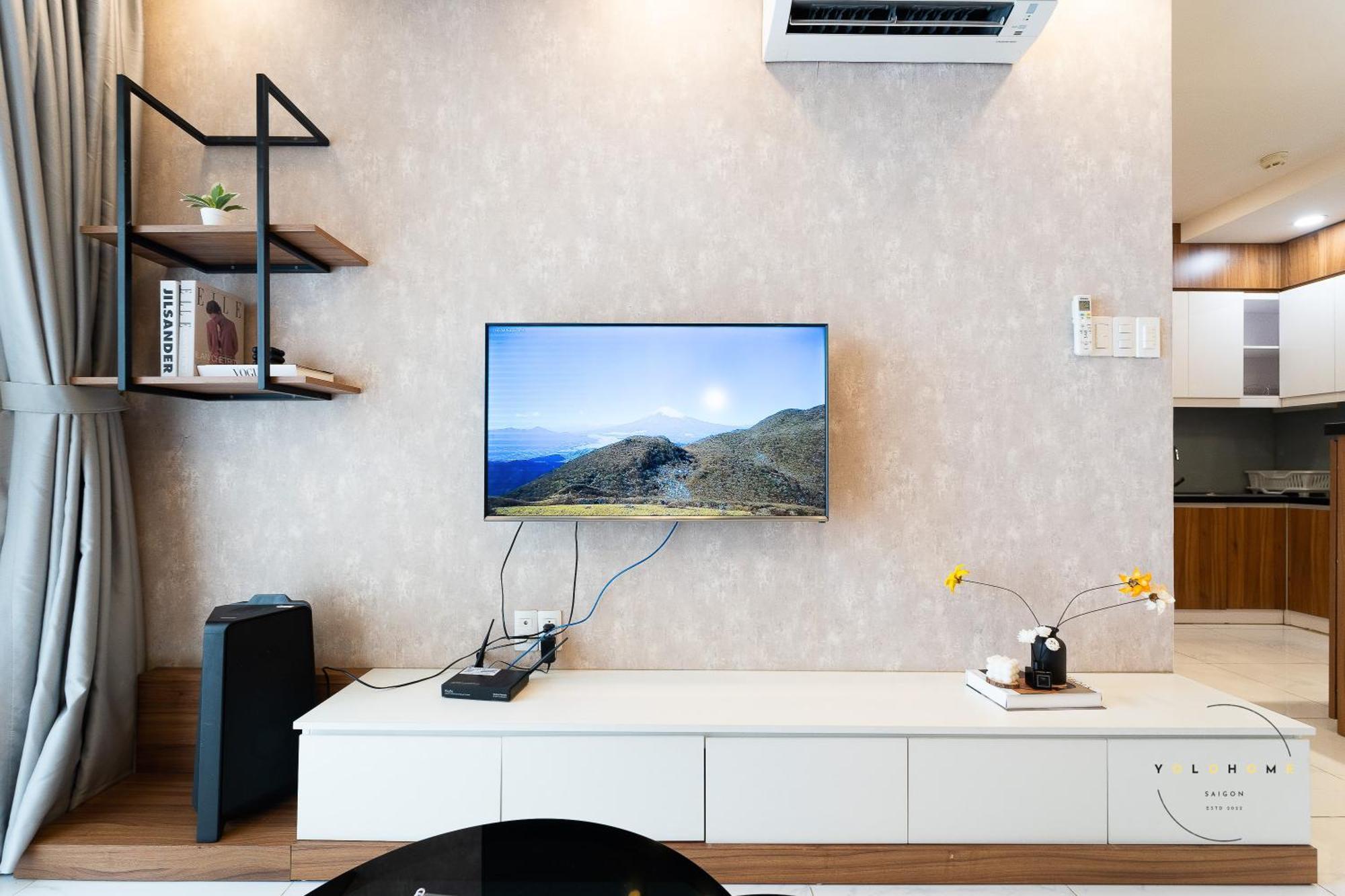 Elegant 2 Bedroom- Good Location- Yolohomesaigon- Terra